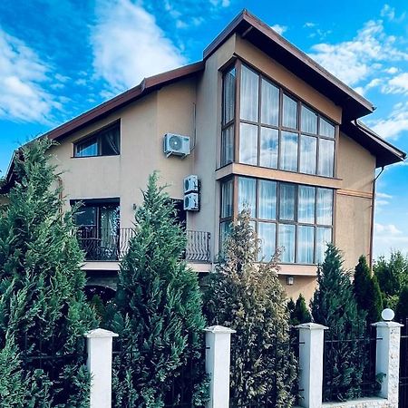 Ami Residence Bucharest Airport,Therme&Free Parking Otopeni Buitenkant foto